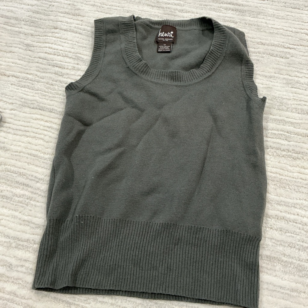 Henri Bendel Men's Dark Gray Crewneck Sweater Vest